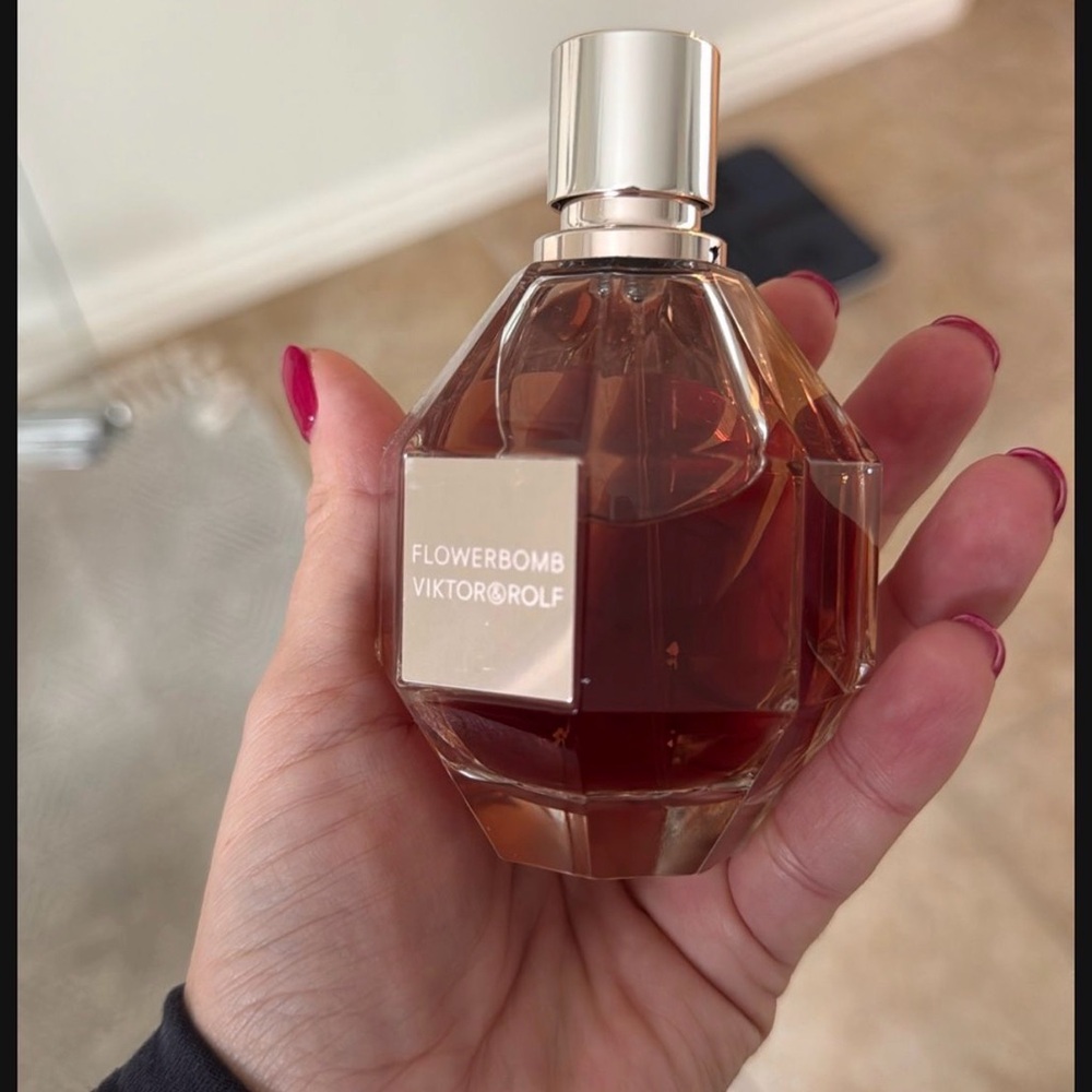Viktor & Rolf Flowerbomb 3.4oz
